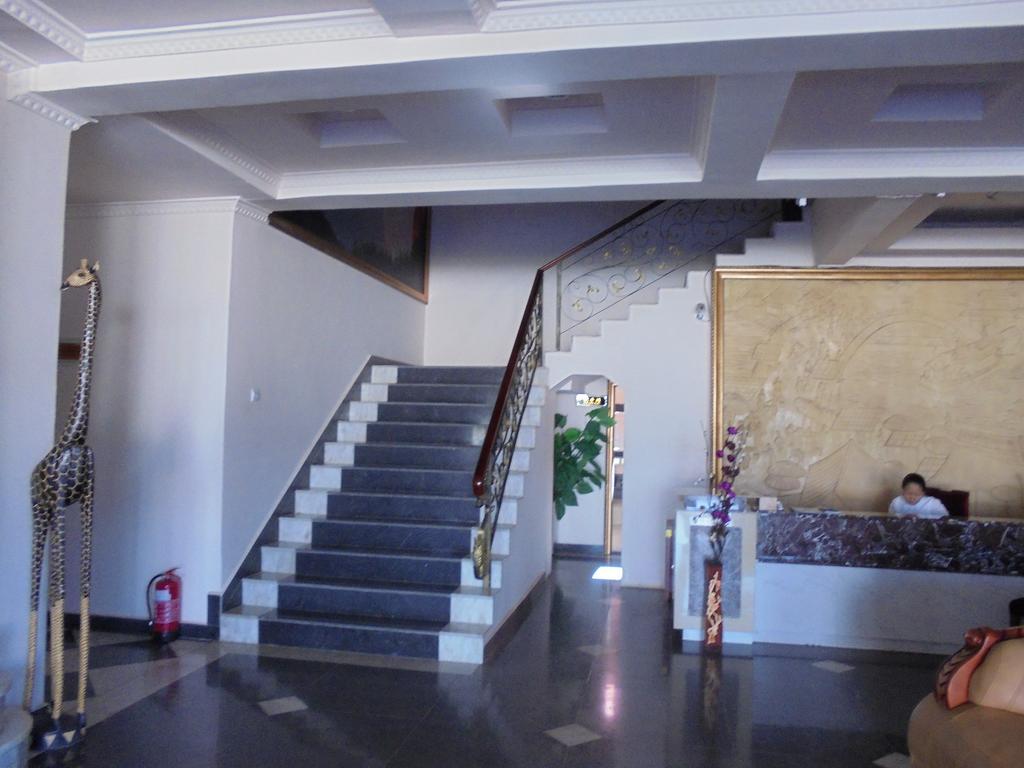 Golden Chopsticks Hotel Λίβινγκστον Εξωτερικό φωτογραφία
