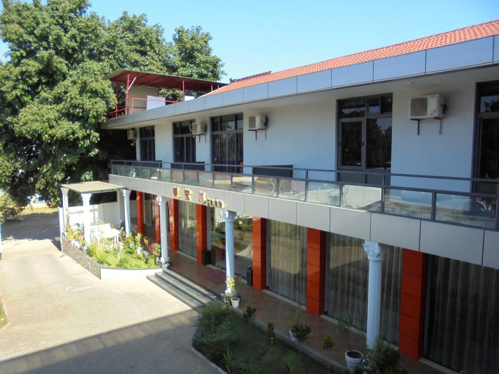 Golden Chopsticks Hotel Λίβινγκστον Εξωτερικό φωτογραφία