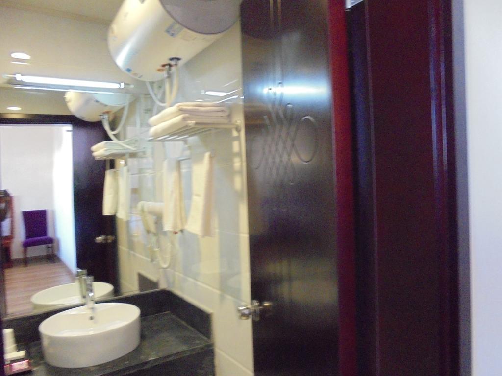 Golden Chopsticks Hotel Λίβινγκστον Εξωτερικό φωτογραφία
